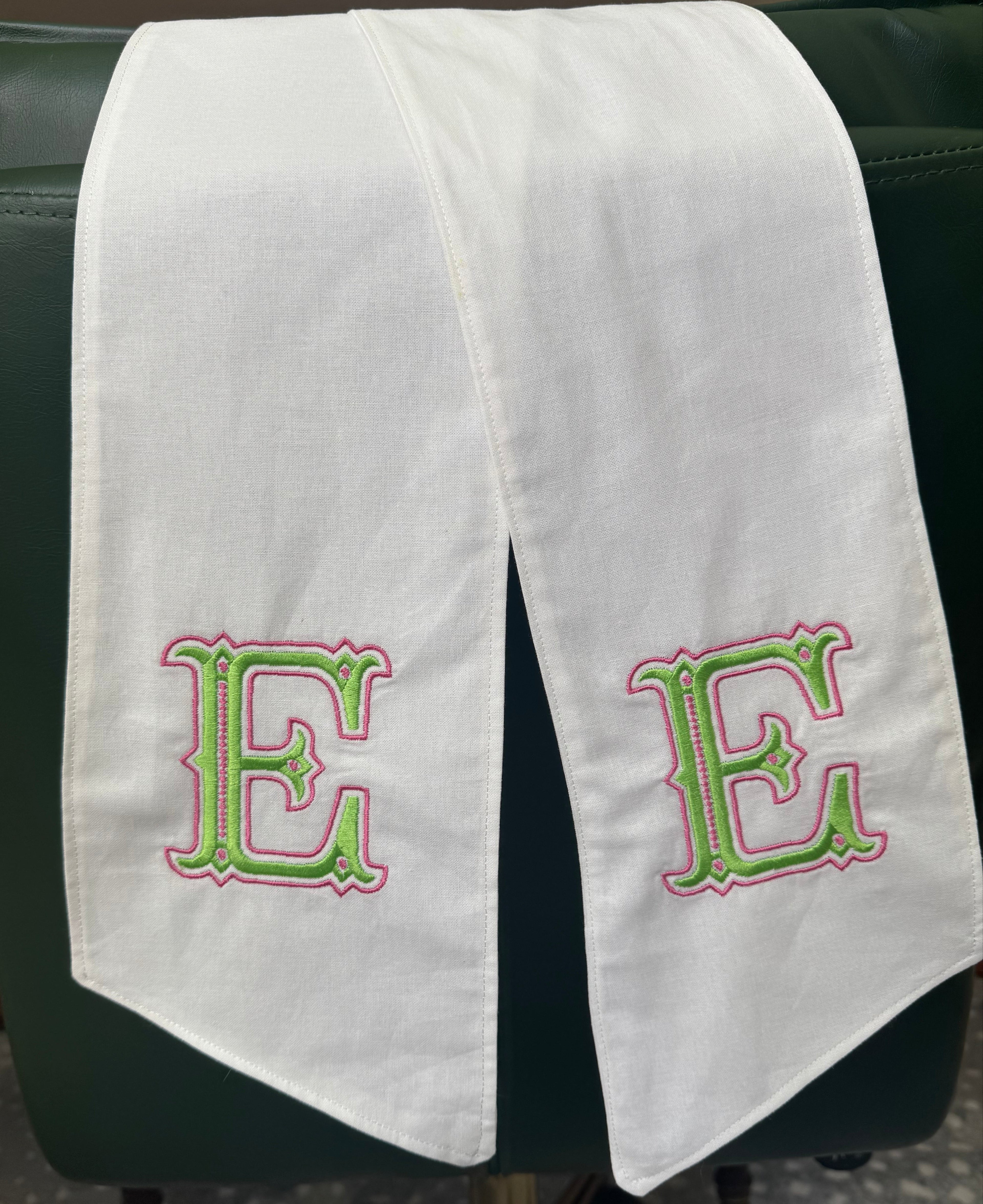 Single Initial Wreath Sash in Bess Font