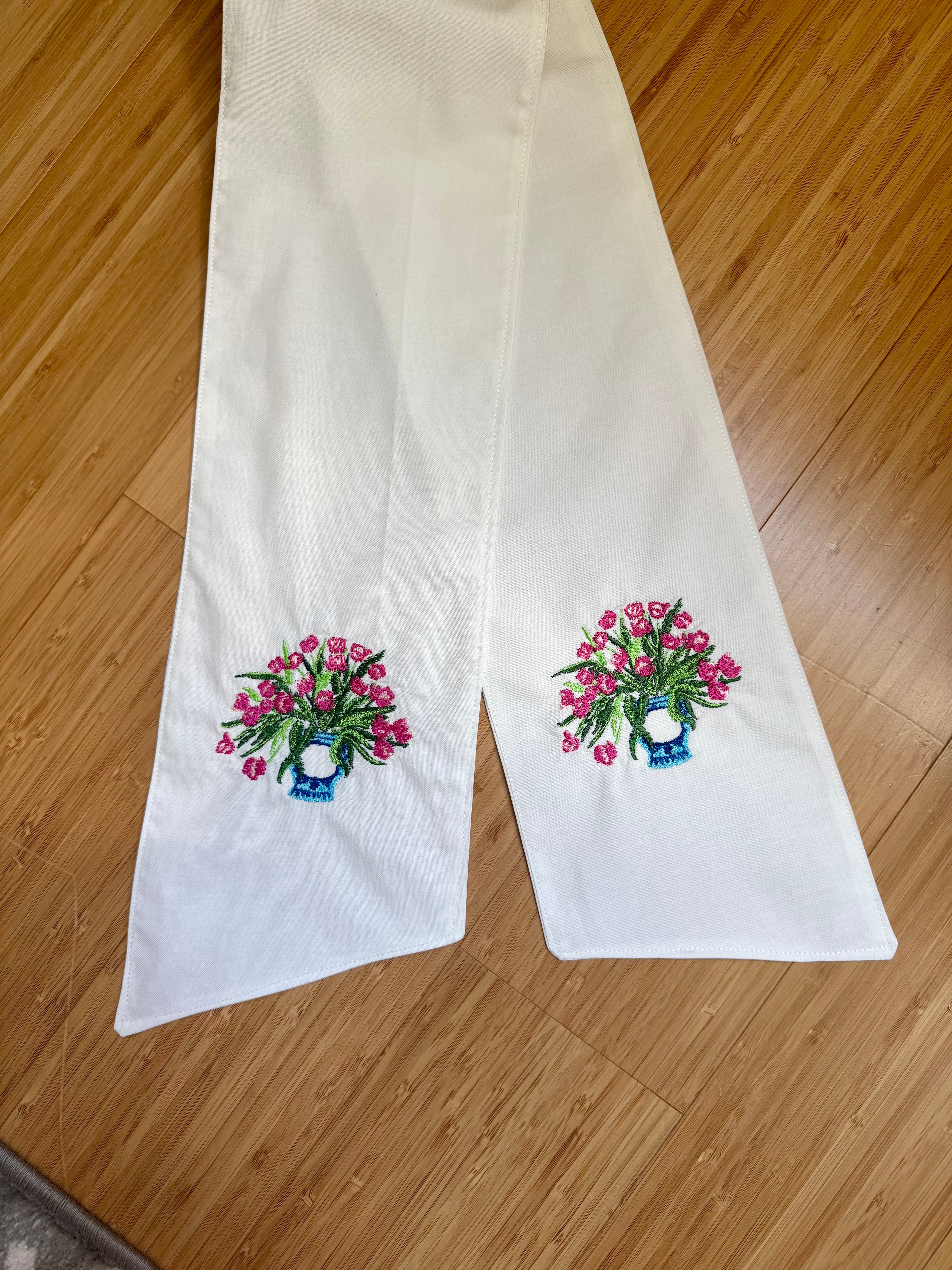 Tulip Jar Wreath Sash