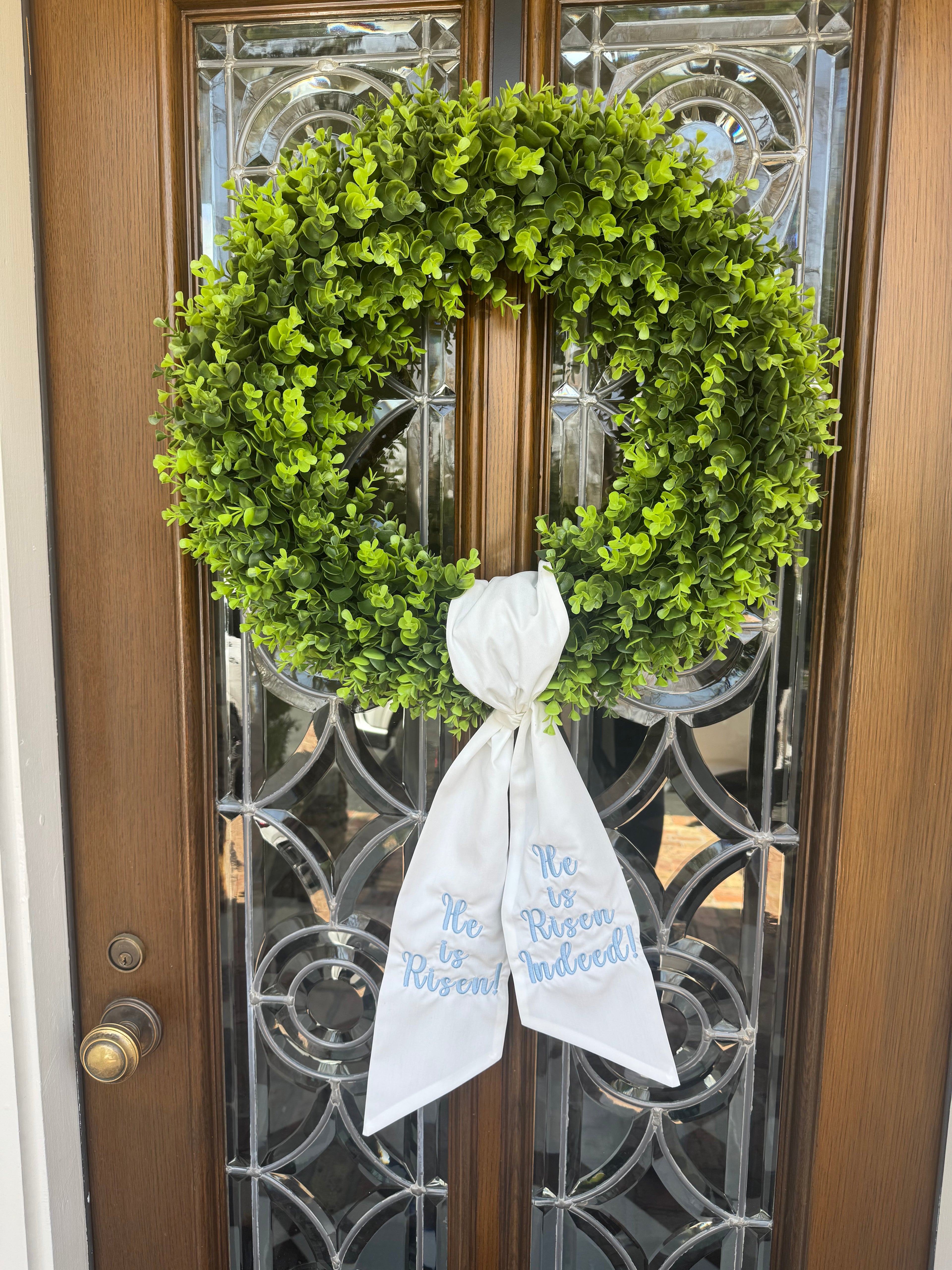 He is Risen Wreath Sash